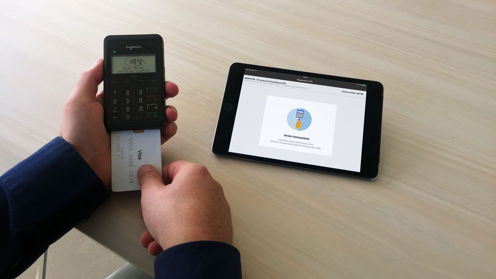 Agente che registra un incasso elettronico con DSALES presso il cliente